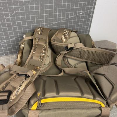 Horn Hunter Real Tree Camo Back Pack 