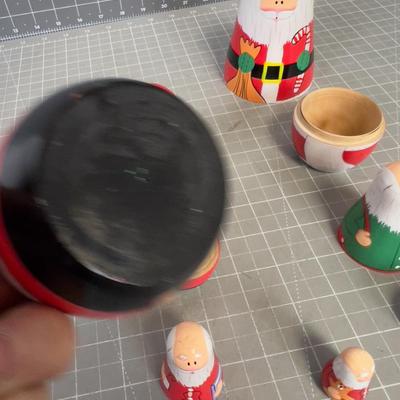 6 Santas Russian Nesting Dolls