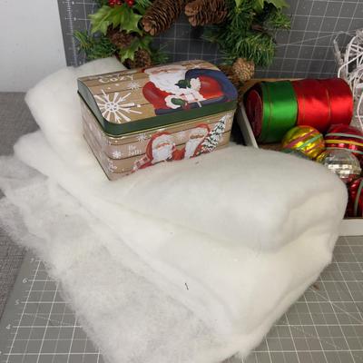 Various Christmas Items 