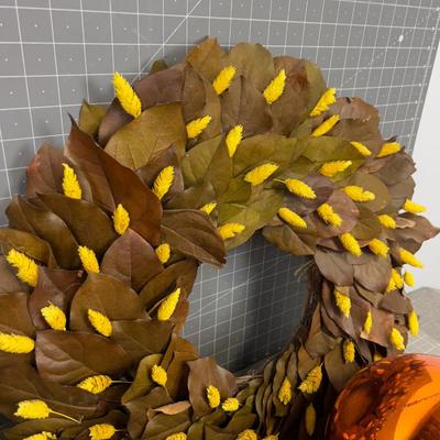 Darling Fall-ish Décor': Leaf Wreath, Pumpkins, Cats and Spiders