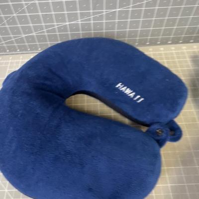 Neck Pillows 