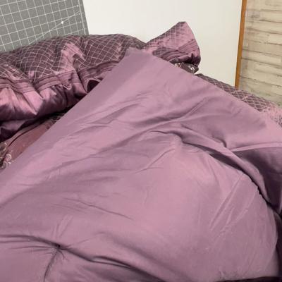 Satin Comforter, Skirt and 2 King Shams 