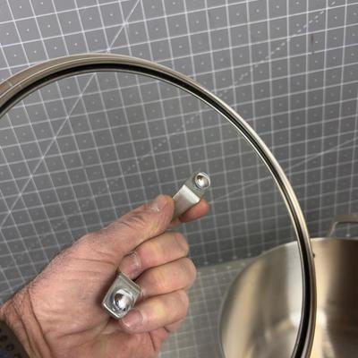 POT Calphalon6 Quart with Lid
