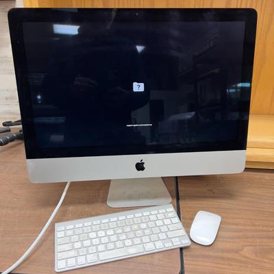 APPLE iMac Desk Top 