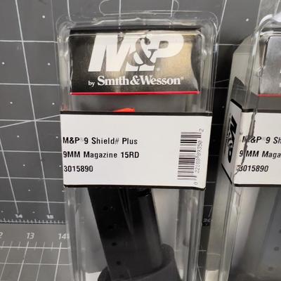 2 M&P Smith & Wesson 9mm Magazines 