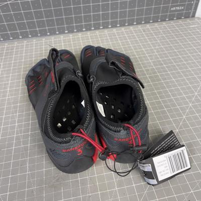 2 Body Glove Barefoot 3T Size 11 
