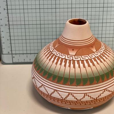 Hilda Whitegoat Navajo pottery