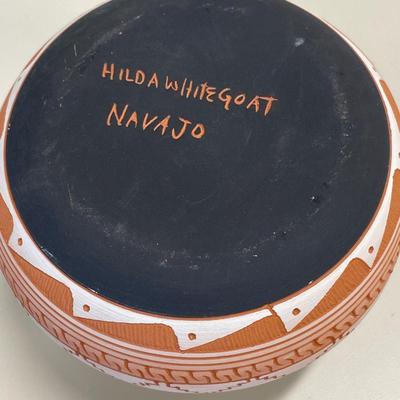 Hilda Whitegoat Navajo pottery