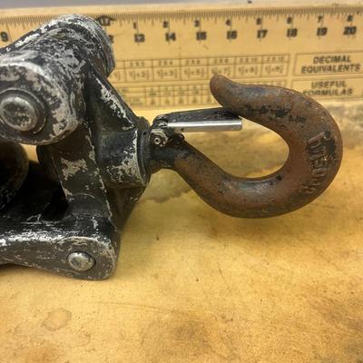 Two Campbell Aluminum Pulleys (B1-MG)