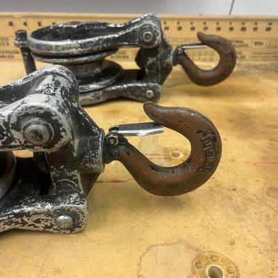 Two Campbell Aluminum Pulleys (B1-MG)