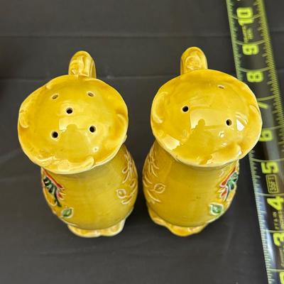 Napco set, placemats and napkin holders, Farmhouse style