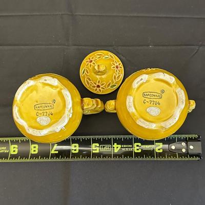 Napco set, placemats and napkin holders, Farmhouse style