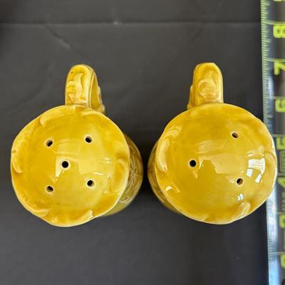 Napco set, placemats and napkin holders, Farmhouse style