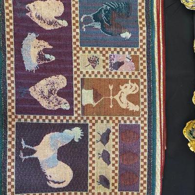 Napco set, placemats and napkin holders, Farmhouse style