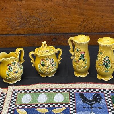 Napco set, placemats and napkin holders, Farmhouse style