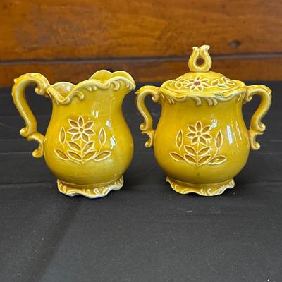 Napco set, placemats and napkin holders, Farmhouse style