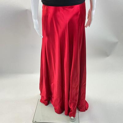 524 BLOOMINGDALES Red Skirt Silk Skirt Size 14