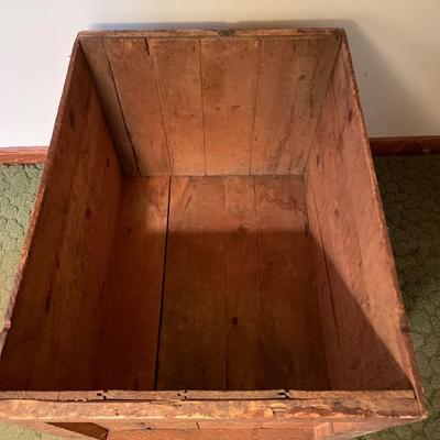 Large Pyrex Corning Glass Works Box