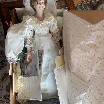 Vintage Princess Diana Bride Doll-Danbury Mint-18”-Original Box