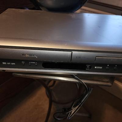 Toshiba DVD VHS combo with remote