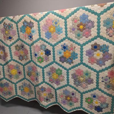 Grandmother's Flower Garden Quilt With Green Outline Scallop Edge On Two Sides 95 x 88 Inches #3