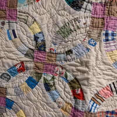 Double Wedding Ring Quilt Made Of Small Blocks With Rounded Corners 82 x 72 Inches #5