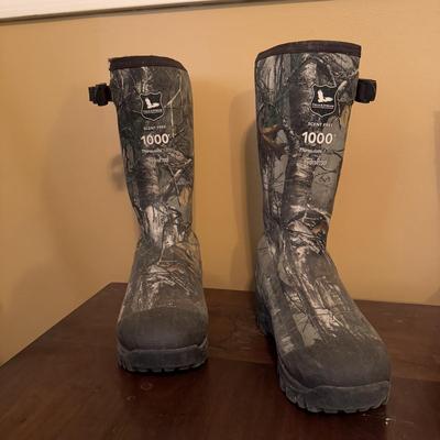 Sorel, Field & Stream, and Other Work Boots - Men’s Sizes 9-10 (BD-DZ)