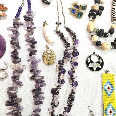 Women's Costume Jewelry Lot