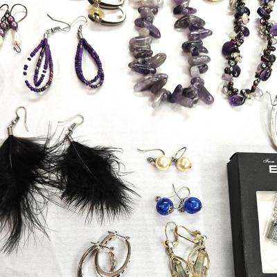 Women's Costume Jewelry Lot
