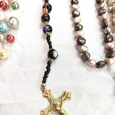 Women's Costume Jewelry Lot
