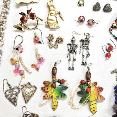 Women's Costume Jewelry Lot