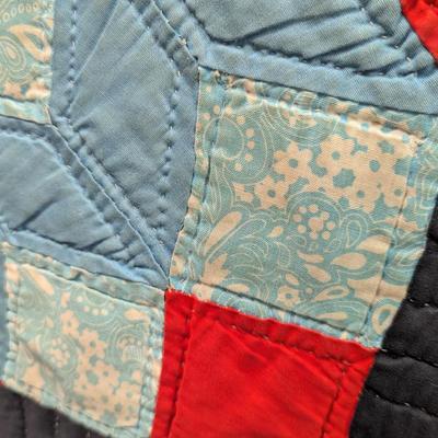 Contemporary Amish Quilt In Carpenter's Wheel Design 96 x 72 Inches #7