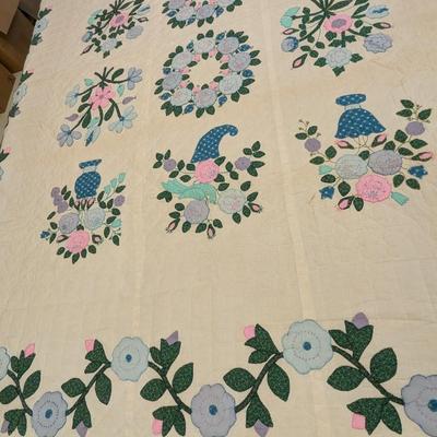 Ca. 1937-39 Applique Floral Design Quilt. Blue Flowers With Dark Green Leaves 92 x 75 Inches #13
