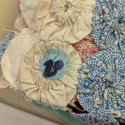 Ca. 1920 Indianapolis Decorative Yo-Yo- Design Puff Quilt In Variegated Colors 86 x 72 inches #20