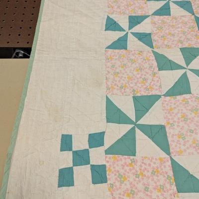 Ca. 1947 Pin-Wheel Patchwork Quilt 82 x 68 Inches #27