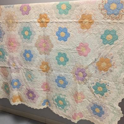 Grandmother's Flower Garden Design Quilt Pastel Prints 84 x 76 Inches #28