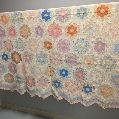 Ca. 1920 Grandmother's Flower Garden Quilt Hexagonal-Shaped Small Blocks 82 x 70 Inches #29