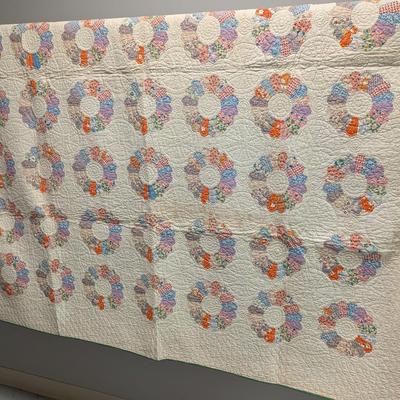 Ca. 1942 Dresden Plate Design Patchwork Quilt 48 Dresden Plates 78 x 70 Inches #36