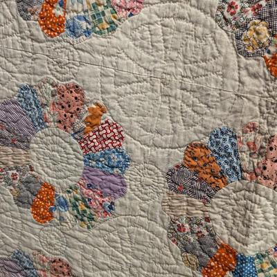 Ca. 1942 Dresden Plate Design Patchwork Quilt 48 Dresden Plates 78 x 70 Inches #36