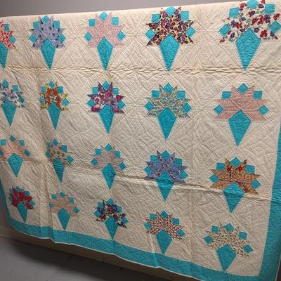 Ca. 1950 Cornucopia Design Quilt With Blocks Set Diagonally 75 x 90 Inches #39