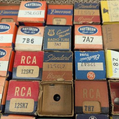 Sale Photo Thumbnail #2946: Vintage Light Bulbs Lot 3