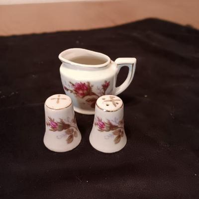 CHILD'S BONE CHINA TEA SET WITH ELECTRIC TEAPOT