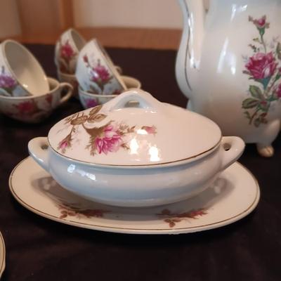 CHILD'S BONE CHINA TEA SET WITH ELECTRIC TEAPOT