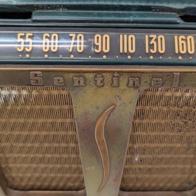 Sentinel Model 312-P Tube Portable Radio