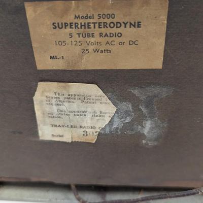 Trav-Ler Radio Model 5000 Superheterodyne 5 Tube Radio