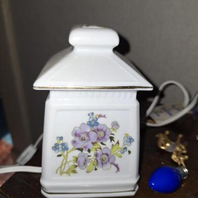 Irice Japan Pagoda Peonies Ceramic Perfume Diffuser Night Light