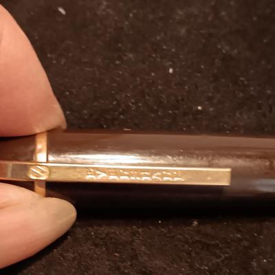 SHEAFFER FOUNTAIN PEN AND PENCIL SET PLUS A VENUS FOUNTAIN PEN