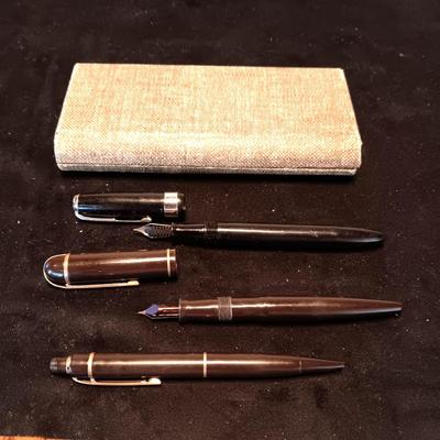 SHEAFFER FOUNTAIN PEN AND PENCIL SET PLUS A VENUS FOUNTAIN PEN