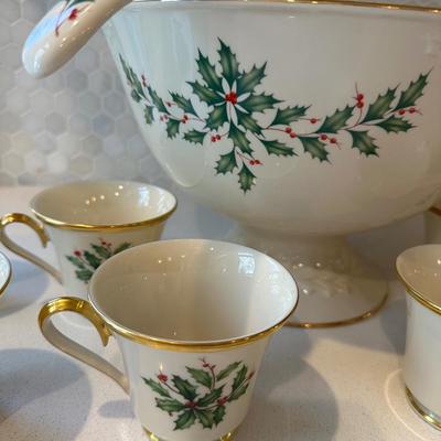 LENOX HOLIDAY PUNCH BOWL SET