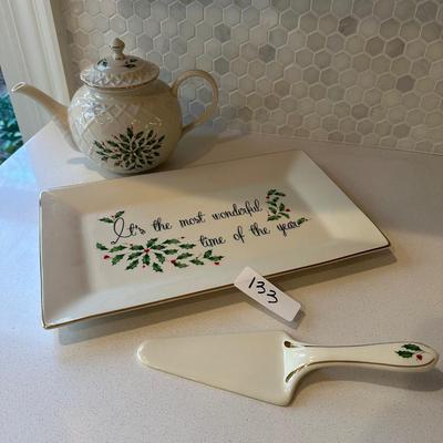 LENOX HOLIDAY SERVING LOT